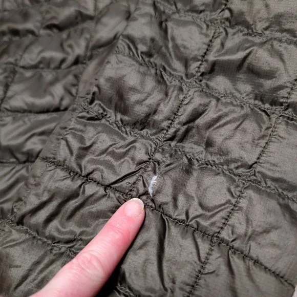 The North Face Thermoball Puffer Jacket Mens XL Olive Green Camo Lining Light - Picture 7 of 11